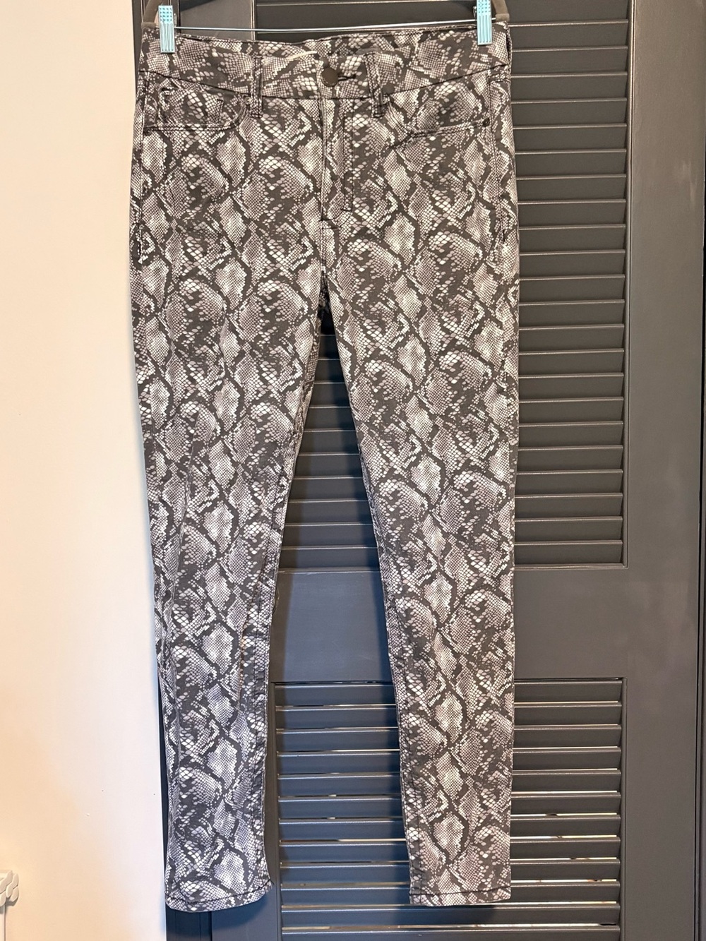 Seven7 Gray Snake-Print Skinny Jeans